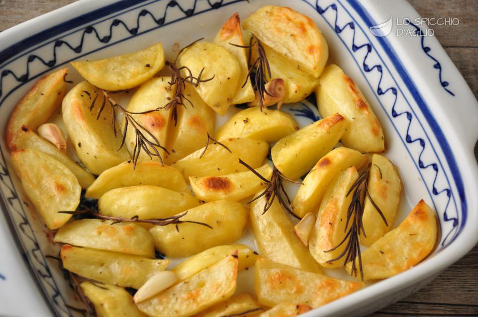 Patate al forno Patate al forno