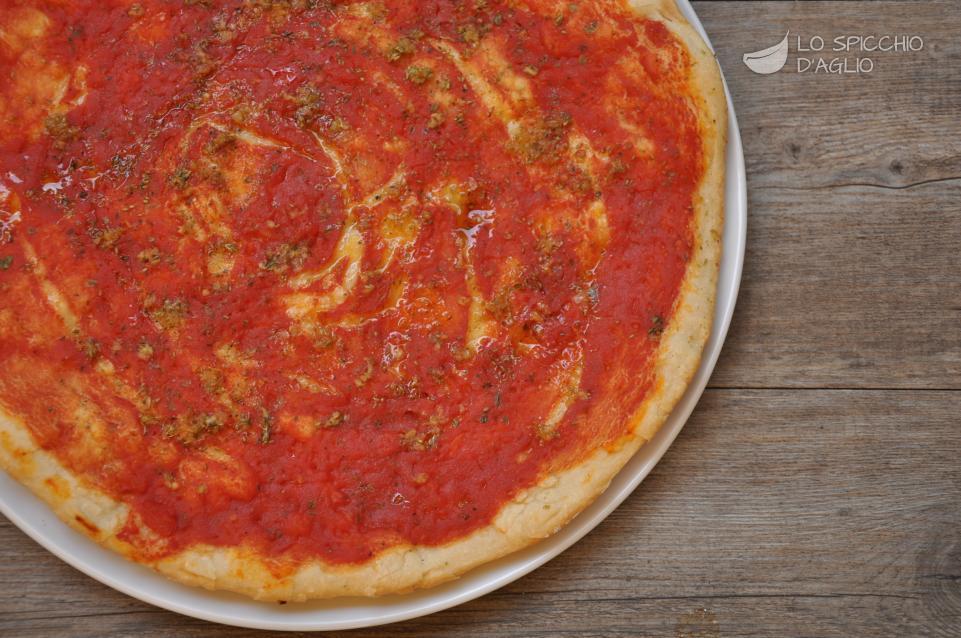 Pizza marinara