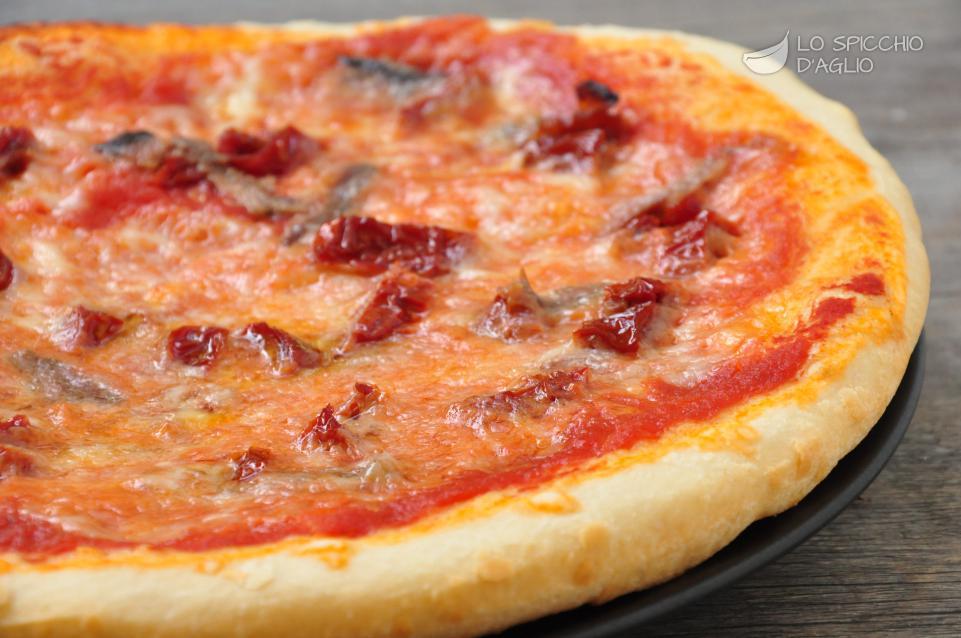 Pizza alici e pomodori secchi Pizza alici e pomodori secchi