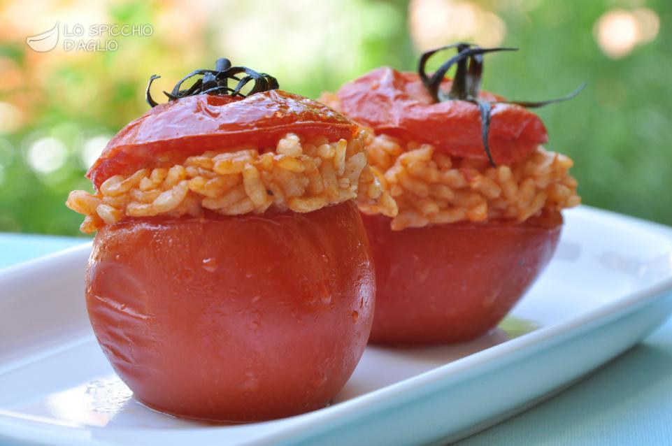 Pomodori ripieni di riso Pomodori ripieni di riso
