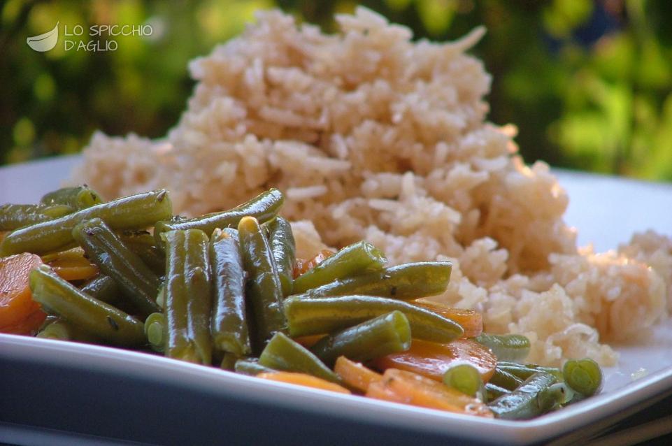 Riso alla soia con carote e fagiolini