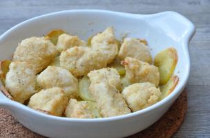 Bocconcini di pollo con sfogliette di patate al forno