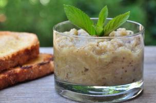 Crema di melanzane e acciughe