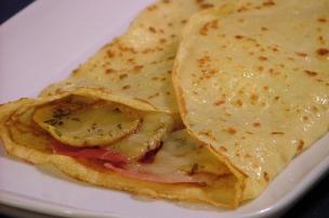 Crepes speck, patate e fontina