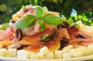 Insalata di pomodori marinati