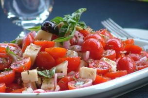 Insalata pomodori e Marzolino