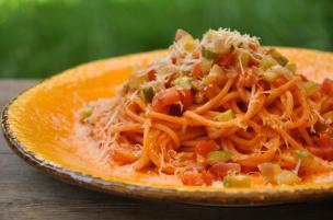 Pasta all'amatriciana di verdure