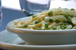 Pasta cipolle e piselli