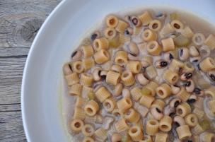 Pasta e fagioli dall'occhio