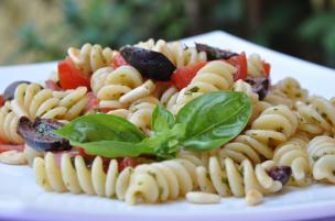 Pasta pomodorini e basilico