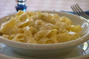 Pasta ricotta e cipollotti