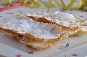 Sfrappole (chiacchiere o frappe)