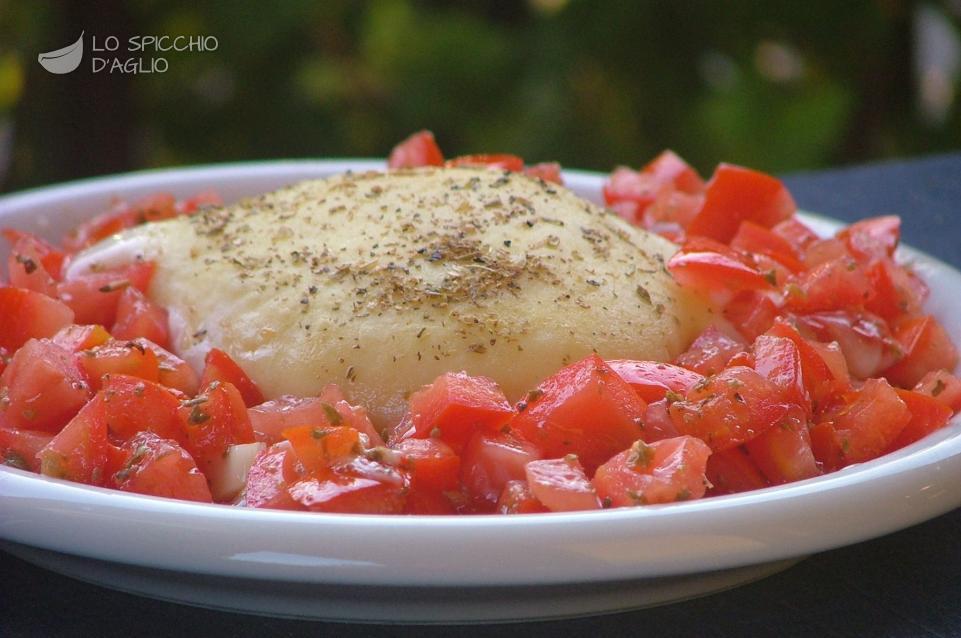 Tomini con dadolata di pomodori al forno