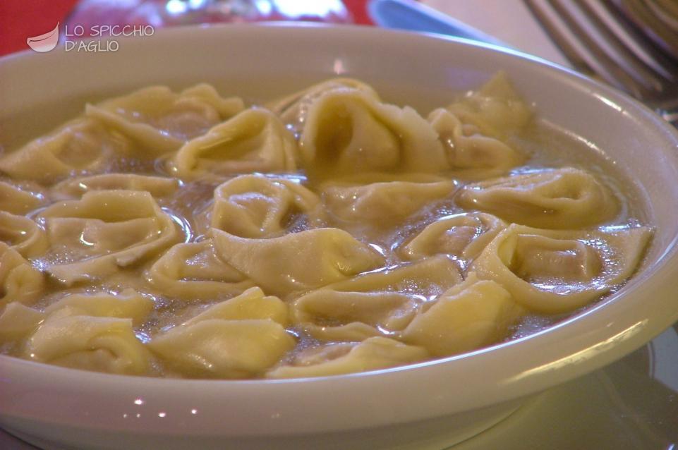 tortellini in brodo