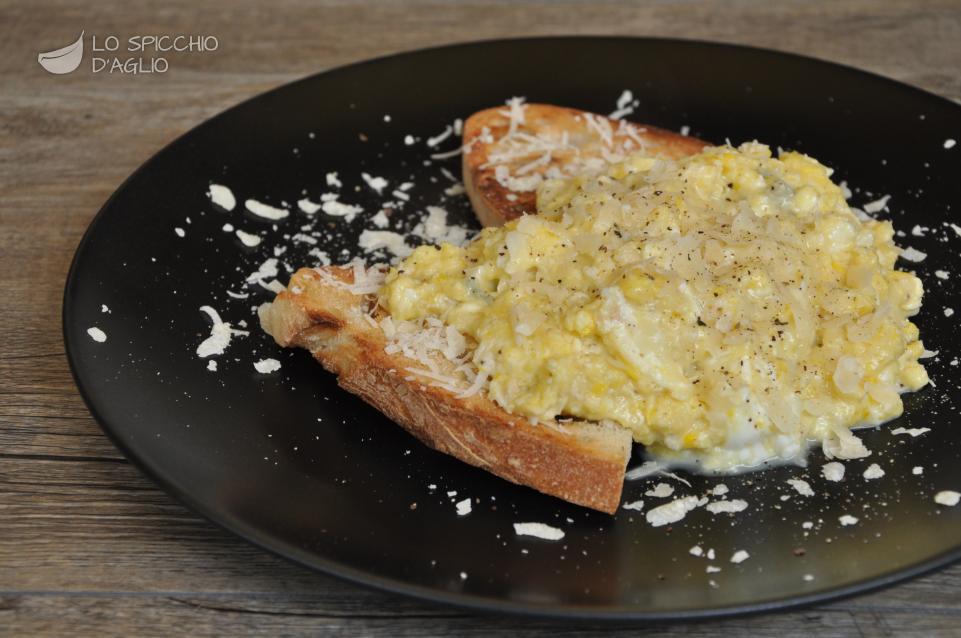 Uova strapazzate Taleggio e Gorgonzola