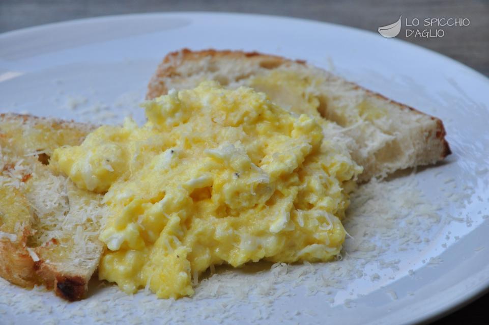 Uova strapazzate al Taleggio Uova strapazzate al Taleggio