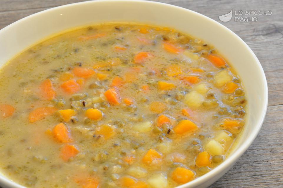 Zuppa di fagioli azuki verdi