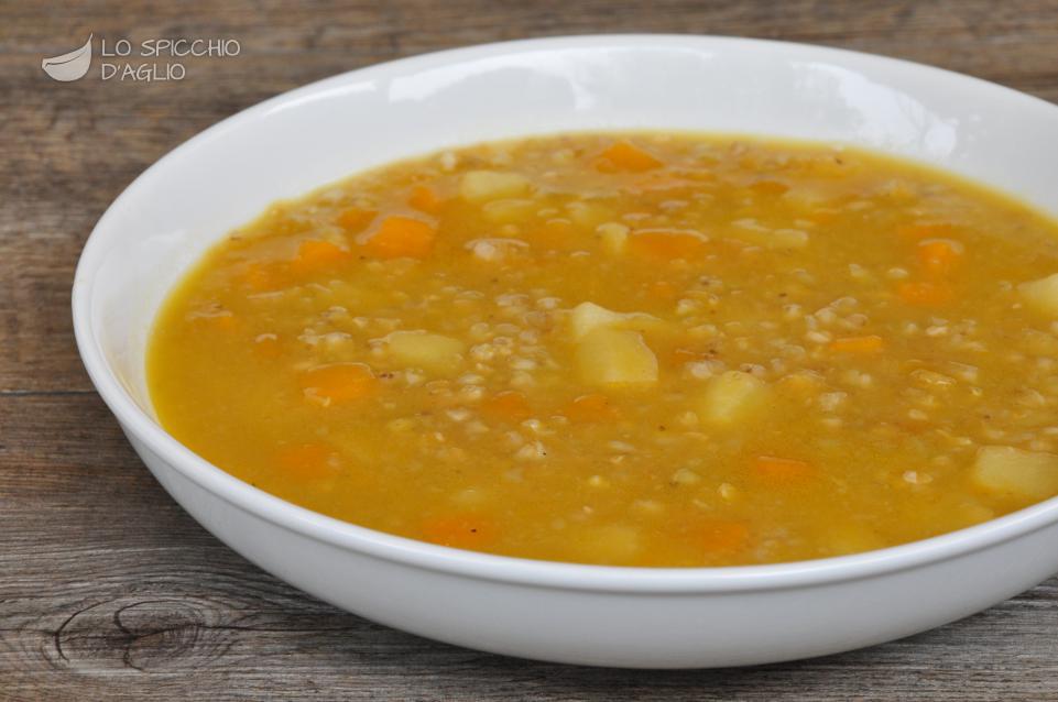 Zuppa di grano saraceno e lenticchie rosse