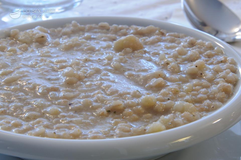 Zuppa d'orzo e cavolfiore