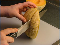 Affettare il melone