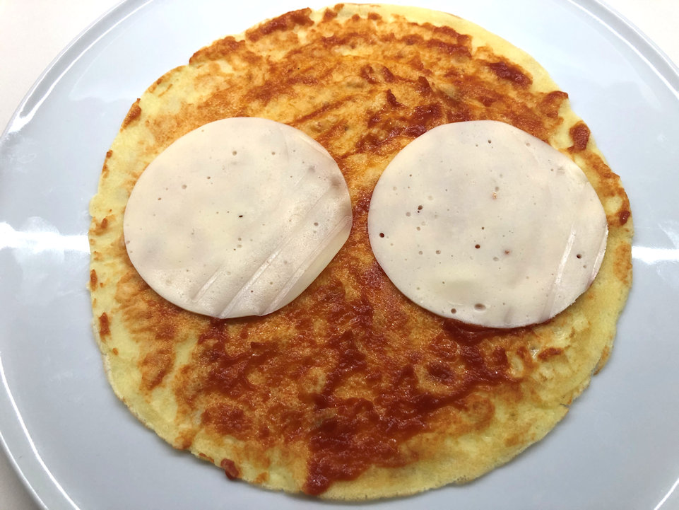 Mettere due fette di provola